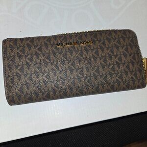 Michael Kors Quarter-Zip Wallet